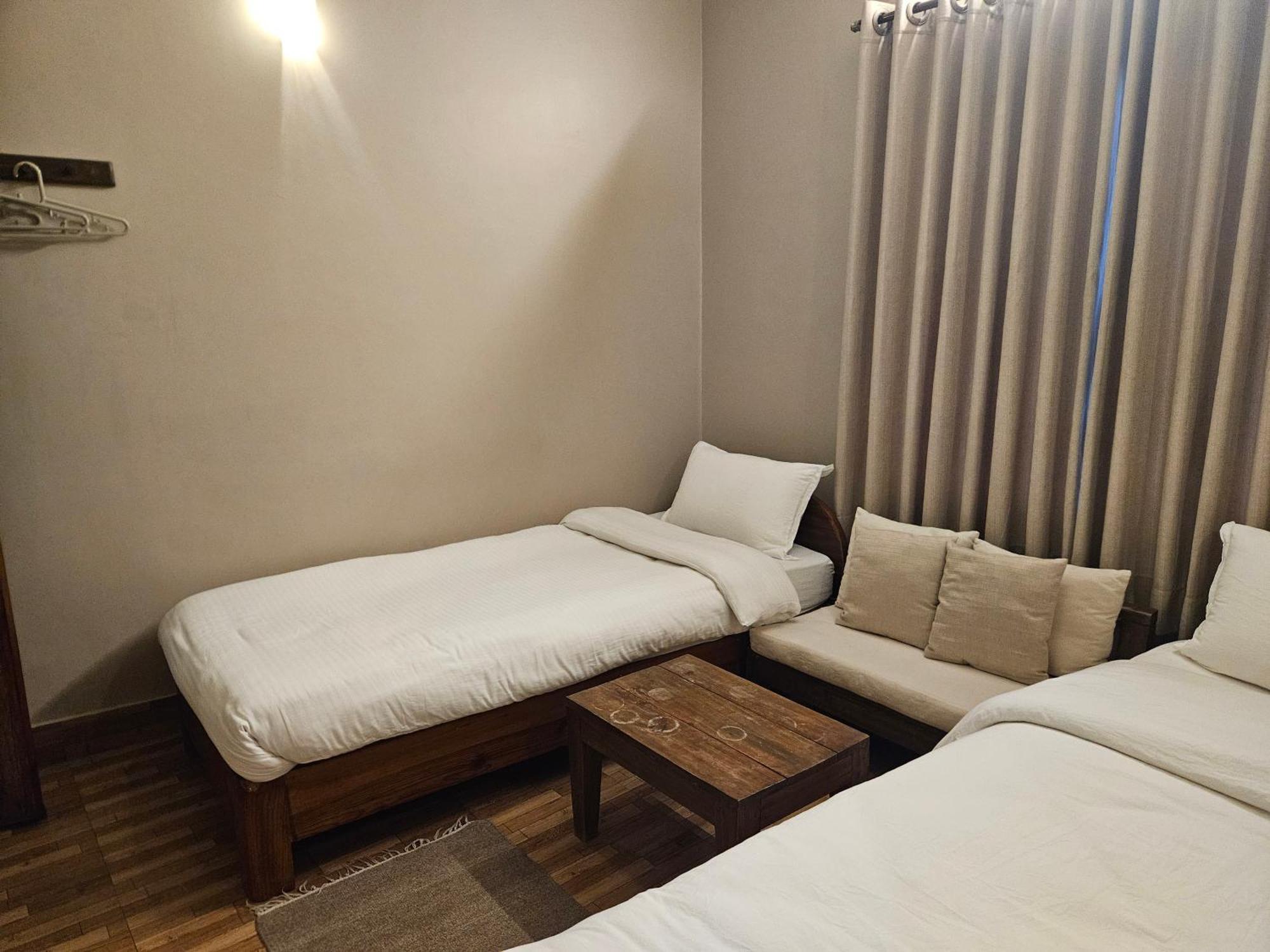 Hotel Blossom Покхара Номер фото
